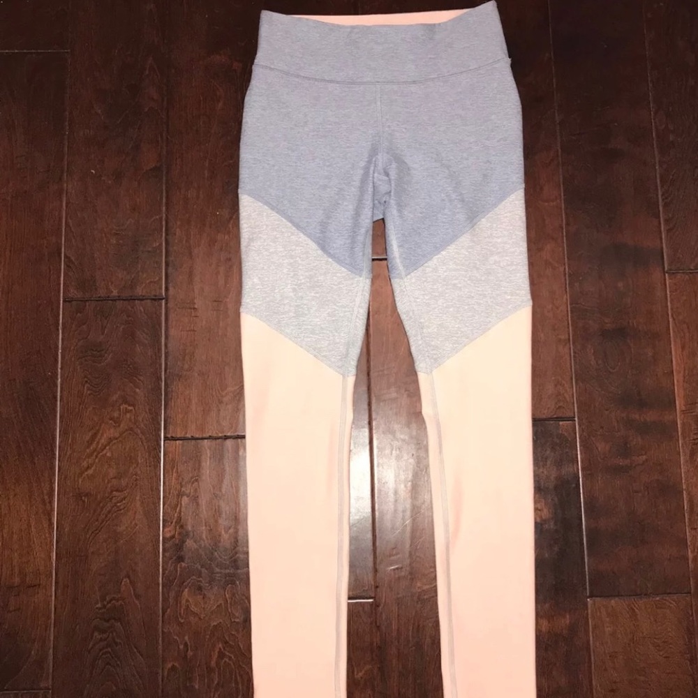 SOLD ON DEPOP Outdoor Voice Spring - Picture 3 of 5